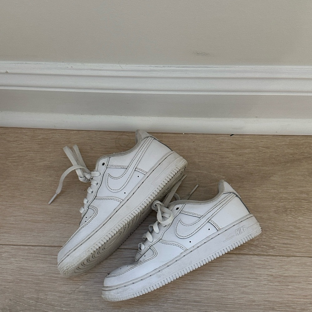Nike Low-Top White Sneakers